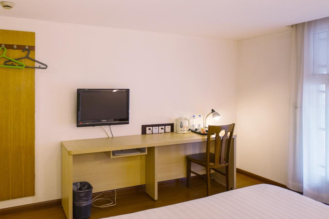 Motel Chongqing Jiefangbai Hongyadong Pedestrian Street Eksteriør billede
