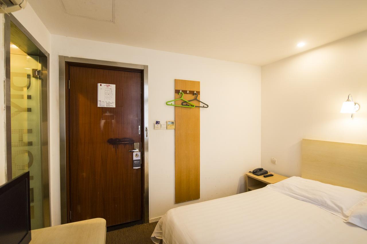 Motel Chongqing Jiefangbai Hongyadong Pedestrian Street Eksteriør billede