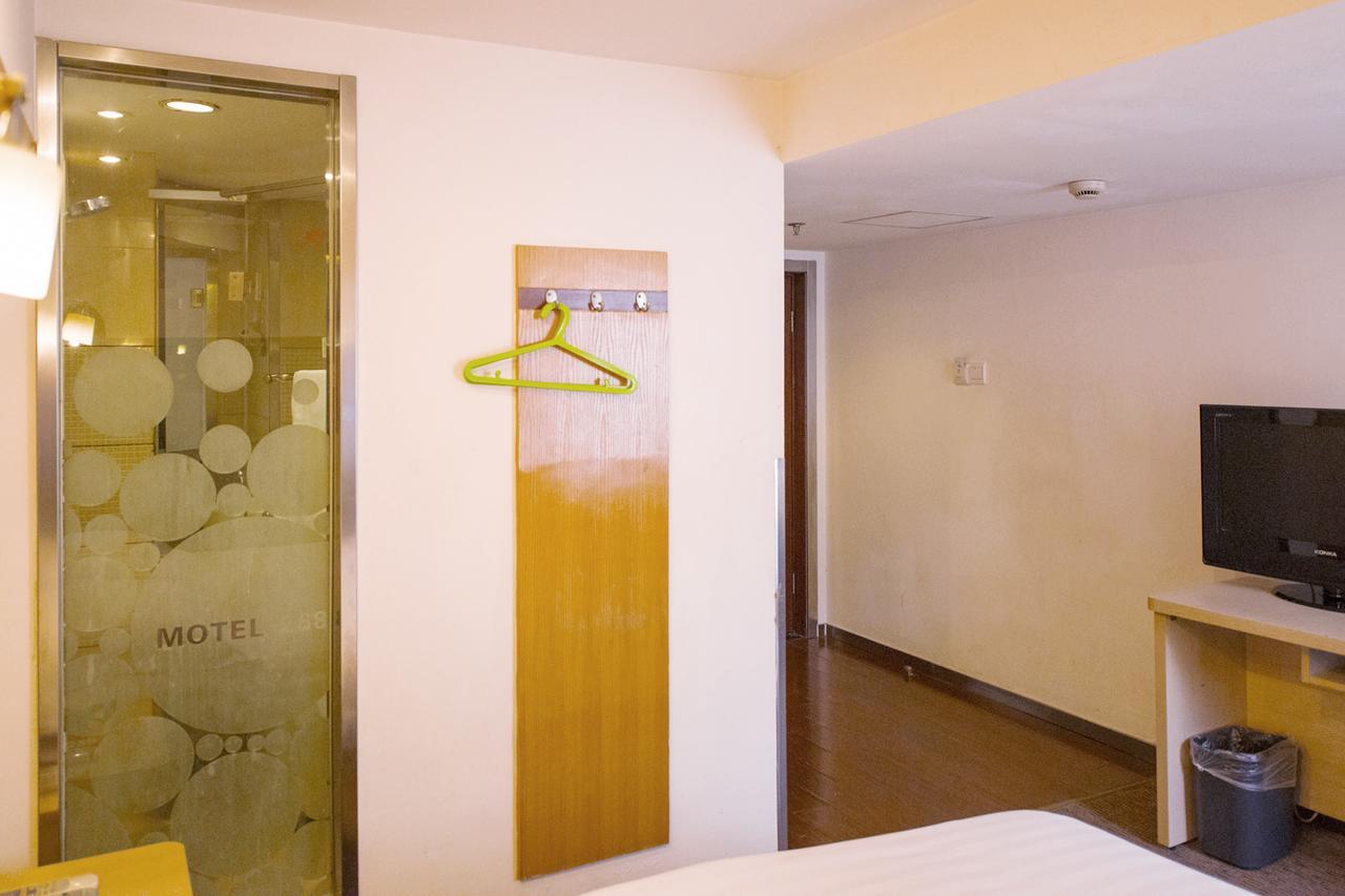 Motel Chongqing Jiefangbai Hongyadong Pedestrian Street Eksteriør billede