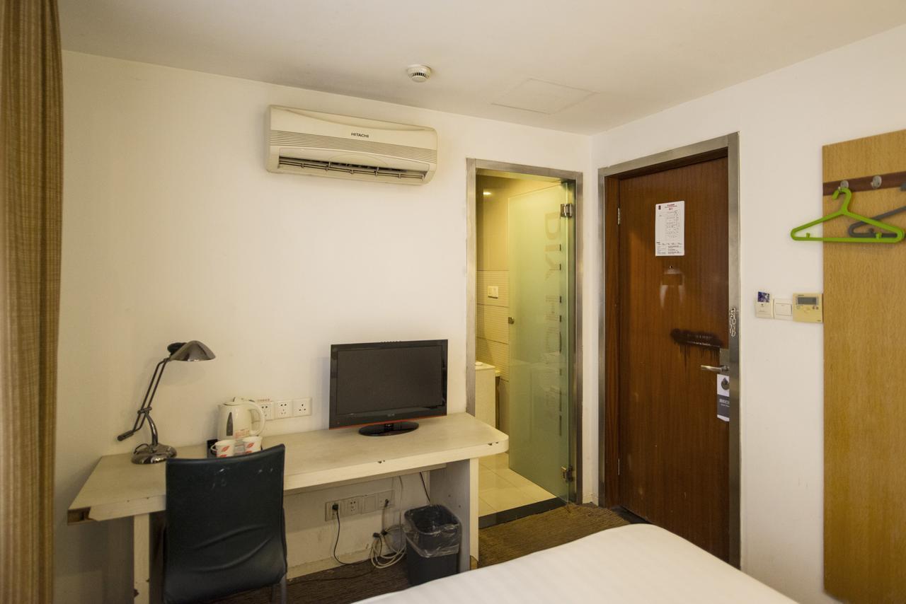Motel Chongqing Jiefangbai Hongyadong Pedestrian Street Eksteriør billede