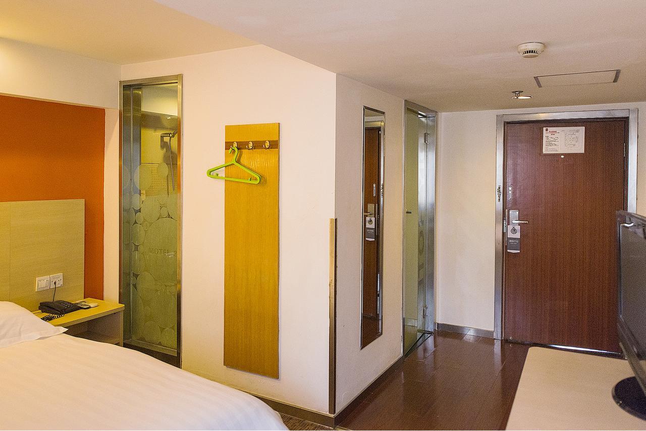 Motel Chongqing Jiefangbai Hongyadong Pedestrian Street Eksteriør billede